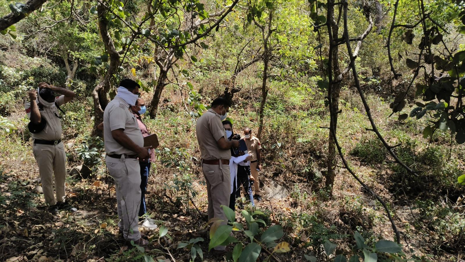 गुफा में महिला का कंकाल मिलने का मामला