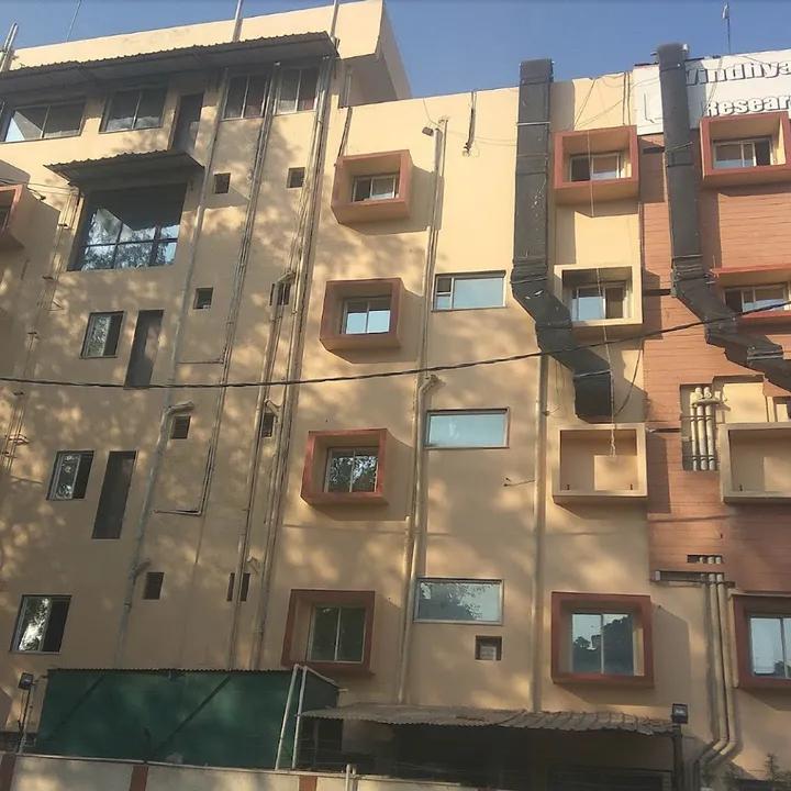 🏥 विधायक नागेंद्र सिंह की बहू की हालत स्थिर