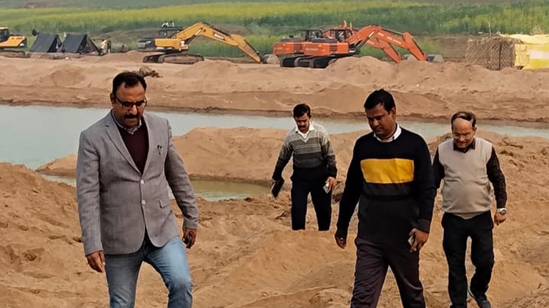 सीधी में अवैध रेत उत्खनन पर कार्रवाई